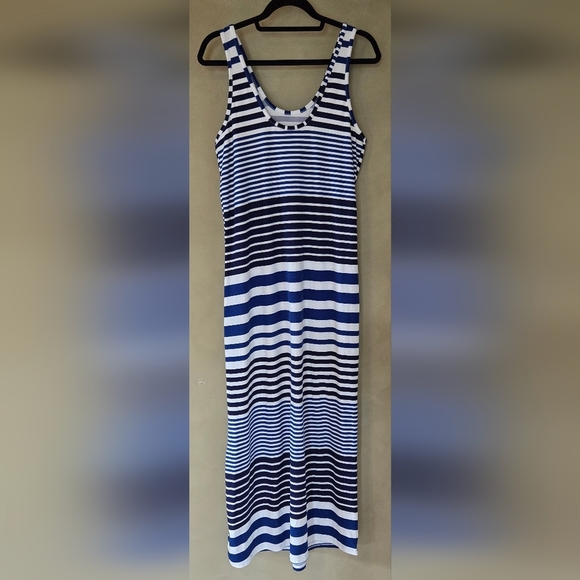 ☀️2/$10☀️Striped Navy and White Maxi Dress - Picture 2 of 8